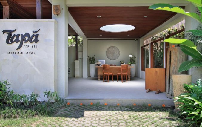 Receptie van hotel Tapa Tepi Kali in Bali