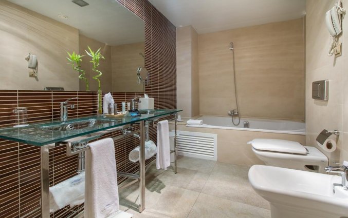 Badkamer van hotel Gran Hotel Sol y Mar in Alicante