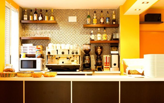 Bar van hotel La Cala in Alicante