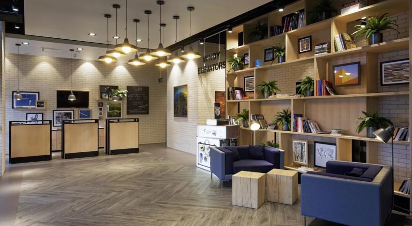 Lobby van Hotel Campanile Warschau