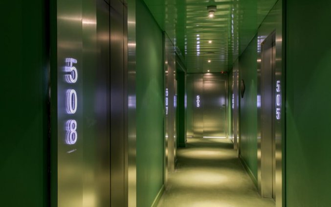 Gang Hotel Room Mate Oscar in Madrid