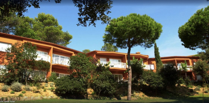 Gebouw van Appartementen Albamar in de Costa Brava