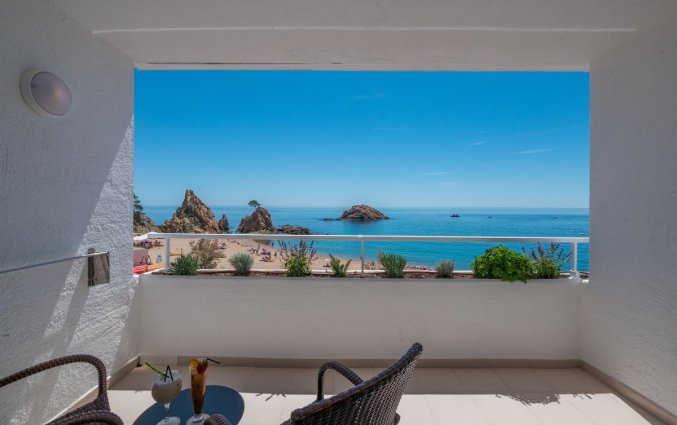 Balkon van Hotel Golden Mar Menuda aan de Costa Brava