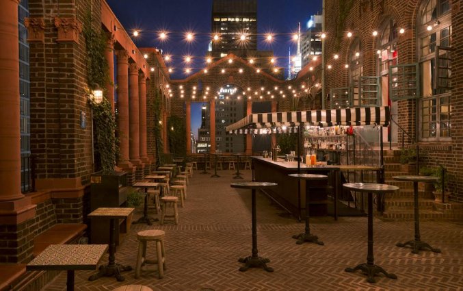 rooftop bar hotel pod new york