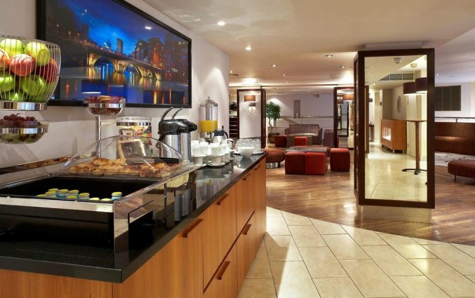 Ontbijtruimte van Hotel Mercure Brigstow in Brigstow