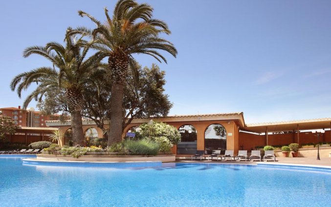 Buitenzwembad van Hotel Luna Park & Spa