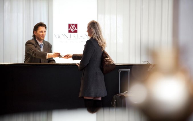 Receptie van hotel Montresor Palace in Verona