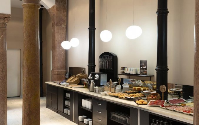 Ontbijtbuffet van hotel Petit Palace Plaza Malaga