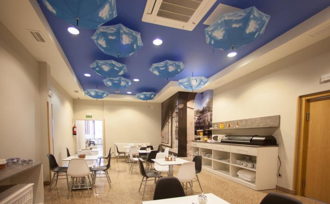 Ontbijtzaal van Hotel Sirimiri in Bilbao