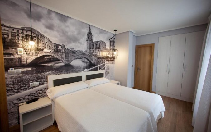 Tweepersoonskamer van Hotel Sirimiri in Bilbao