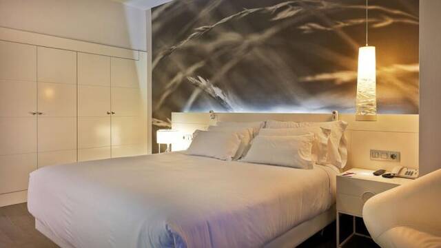 Tweepersoonskamer van NH Collection Villa de Bilbao