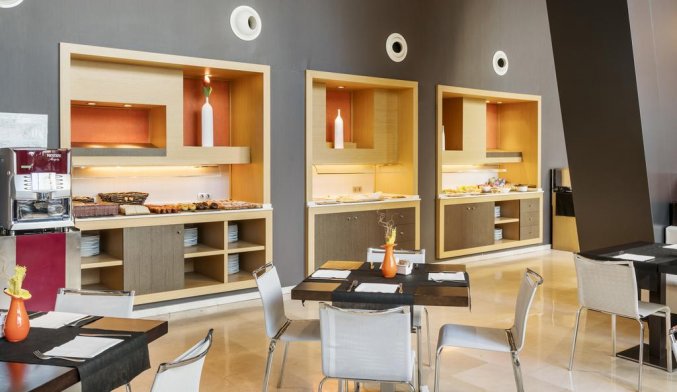 Ontbijtzaal van Hotel Ilunion Aqua 3 in Valencia