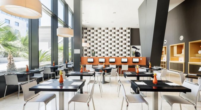 Ontbijtzaal van Hotel Ilunion Aqua 3 in Valencia