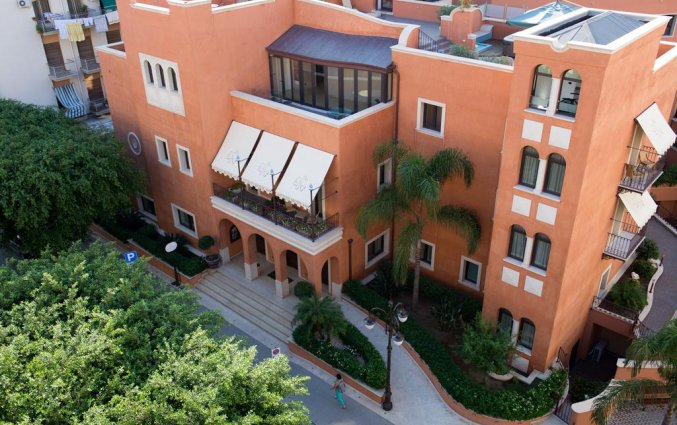 Gebouw van Hotel Artemis op Sicilie