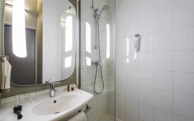 Badkamer van Hotel Ibis Bordeaux Centre Gare Saint Jean