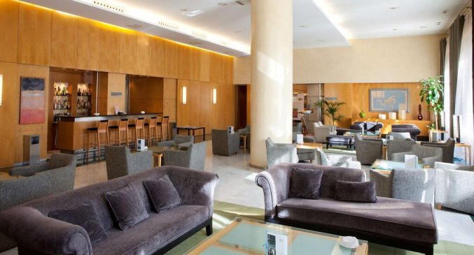 Lobby van Hotel NH Malaga in Malaga