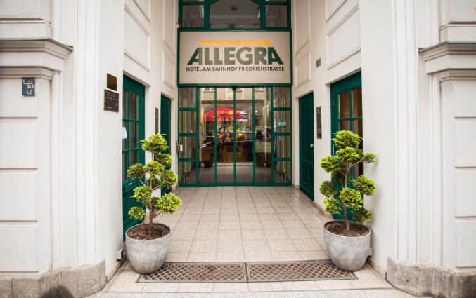 Ingang van Hotel Allegra in Berlijn
