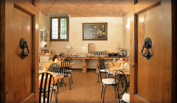 Eetkamer in hotel Porta Faenza
