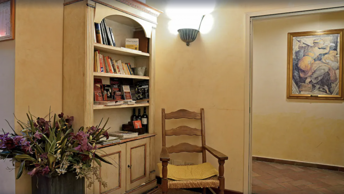 Gangen van hotel Porta Faenza