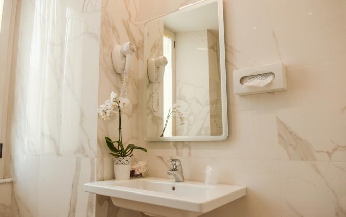 Badkamer van Hotel Palladium Palace Rome