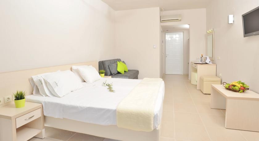 Tweepersoonskamer van Hotel Olive Garden op Rhodos