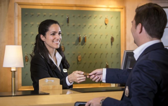 Receptie van Hotel Crystal Plaza in Stockholm