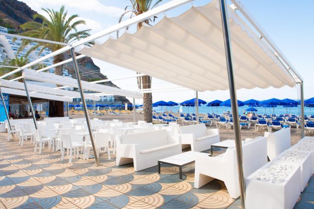 Terras van Hotel Mogan Princess & Beach Club op Gran Canaria