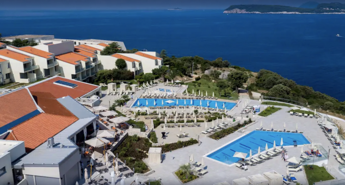 Buitenzwembad van Hotel Valamar Argosy in Dubrovnik