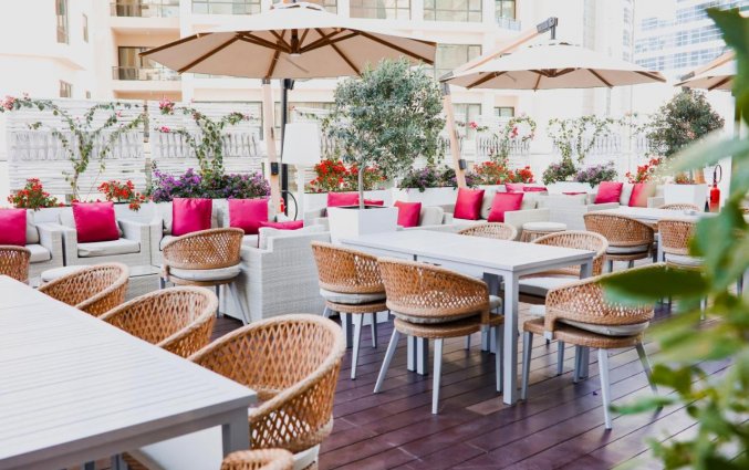 Terras van hotel TRYP by Wyndham Dubai