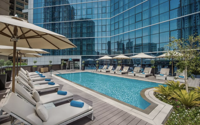 Zwembad van hotel TRYP by Wyndham Dubai