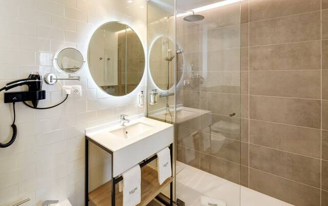 Badkamer van een tweepersoonskamer van Hotel Sercotel Ayala in Bilbao
