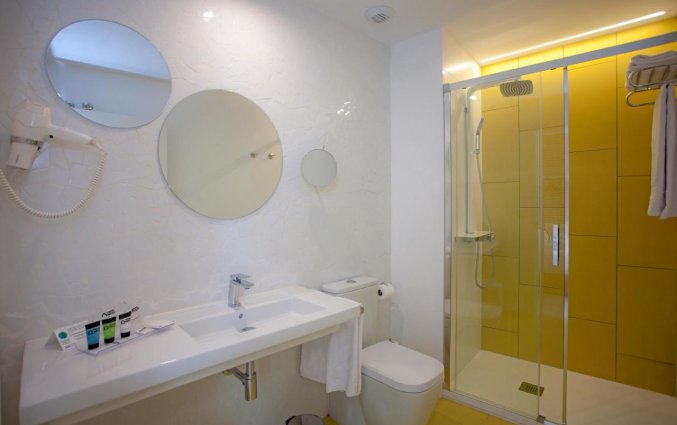 Badkamer bij Hotel Casual Socarrat Valencia