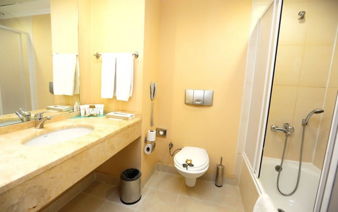 Badkamer van een tweepersoonskamer van Resort & Spa Lyra in Side