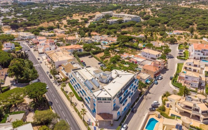 Luchtfoto bij Hotel Velamar Boutique