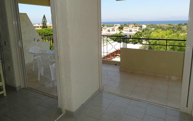Balkon van Aparthotel Filerimos Village op Rhodos
