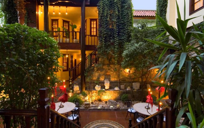 Tuin van Hotel Alp Pasa in Antalya