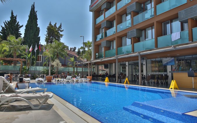 Zwembad van Hotel & Spa Laren Family in Antalya