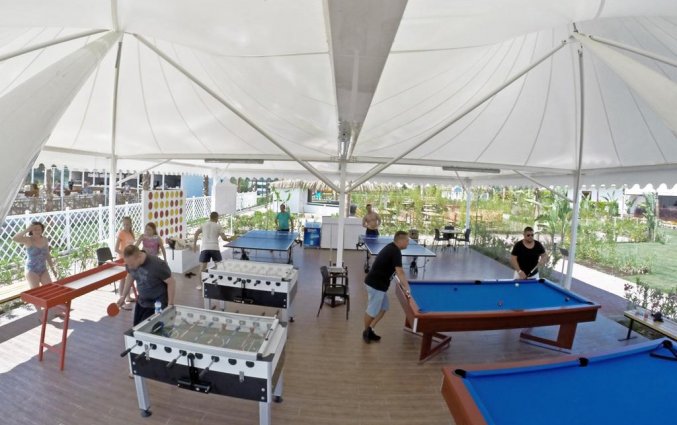 Spellenruimte van Resort Ramada by Wyndham Lara in Antalya