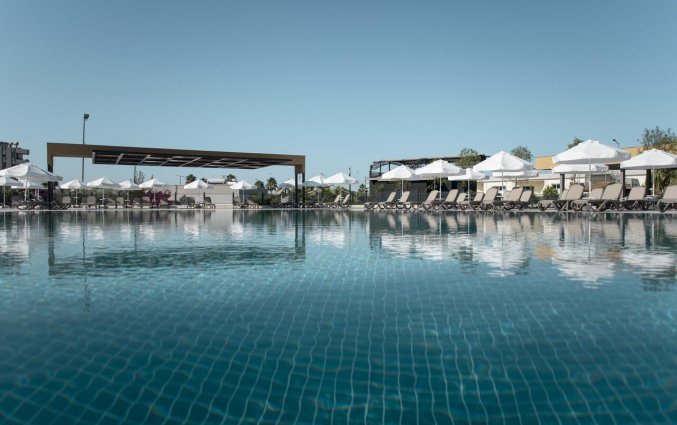 Buitenzwembad van Resort Green Garden in Alanya