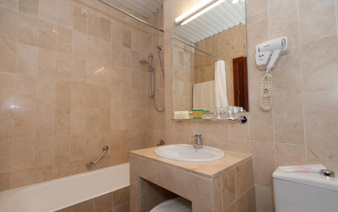 Badkamer hotel Derby in Sevilla