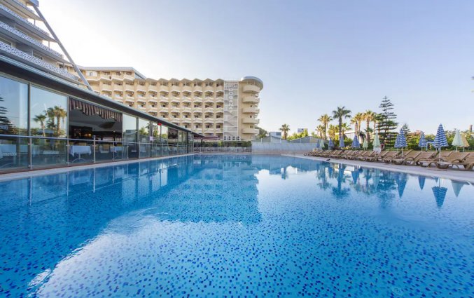 Buitenzwembaden van Hotel Beach Club Doganay in Alanya