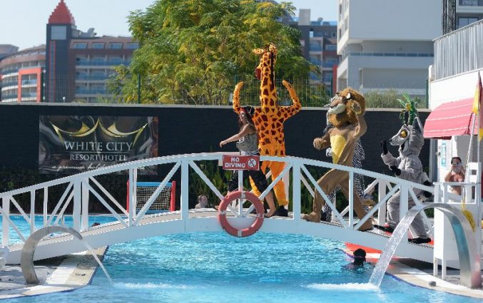 Buitenzwembad van Resort White City in Alanya