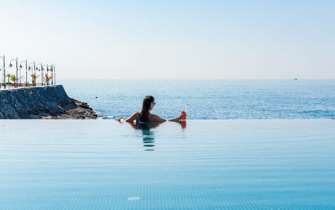 Buitenzwembad van Resort White City in Alanya