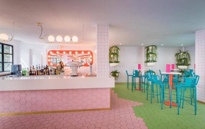 Bar van Appartementen Allegro Isora op Tenerife