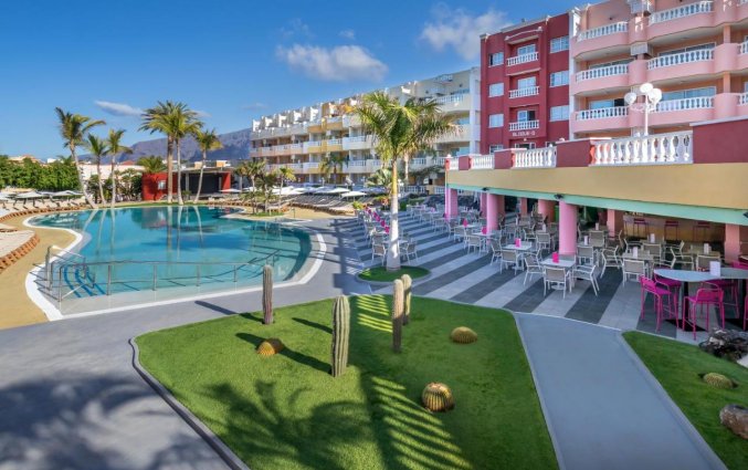 Buitenzwembad van Appartementen Allegro Isora op Tenerife