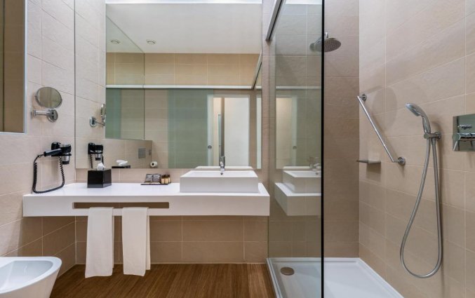 Badkamer bij Jupiter Lisboa