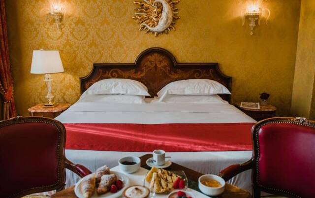 DoublebedNH Venezia Santa Lucia