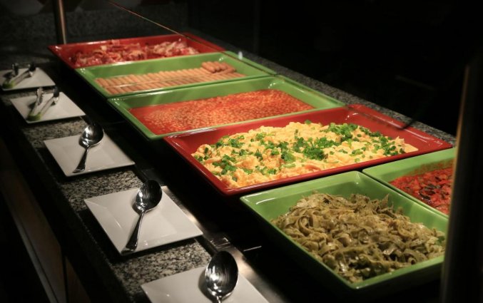 Buffet Hampton by hilton Gdansk Old Town