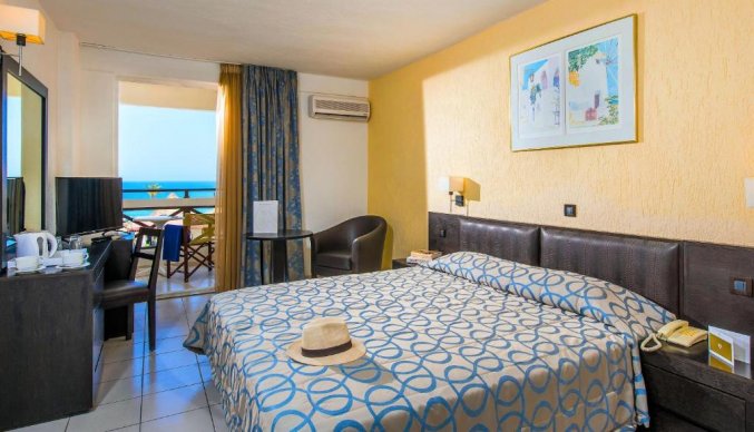 Tweepersoonskamer van Hersonissos Palace Chersonissos