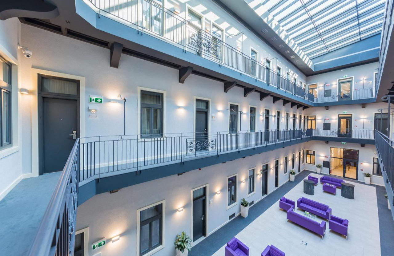 Binnenplaats van Hotel President in Budapest